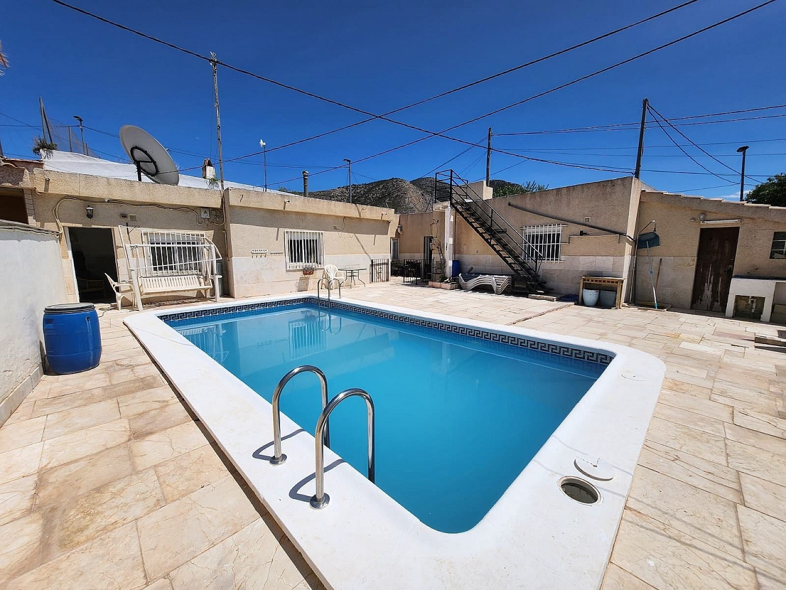 Cave house in Alguena